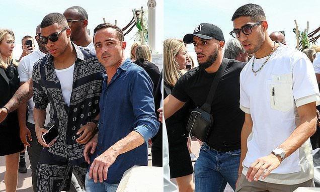 足球世界足球先生候选名单出炉，引发热议（足坛年度先生候选名单揭晓，掀起热议）