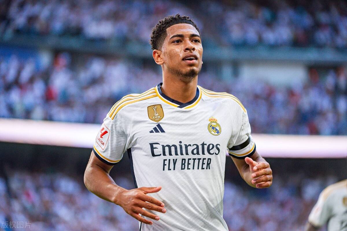 足球中超重金投入青训，多所足球学校开建