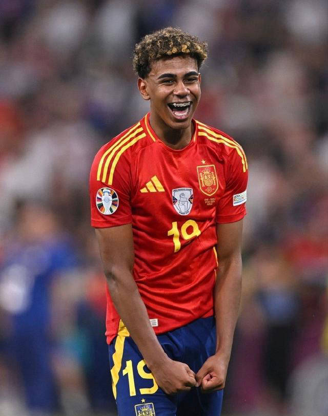 李国旭：满意球队中超首个赛季的表现，未来会不断努力、进步