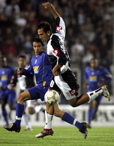 中足联俱乐部财务约定：若签阴阳合同俱乐部将降级，球员禁赛两年