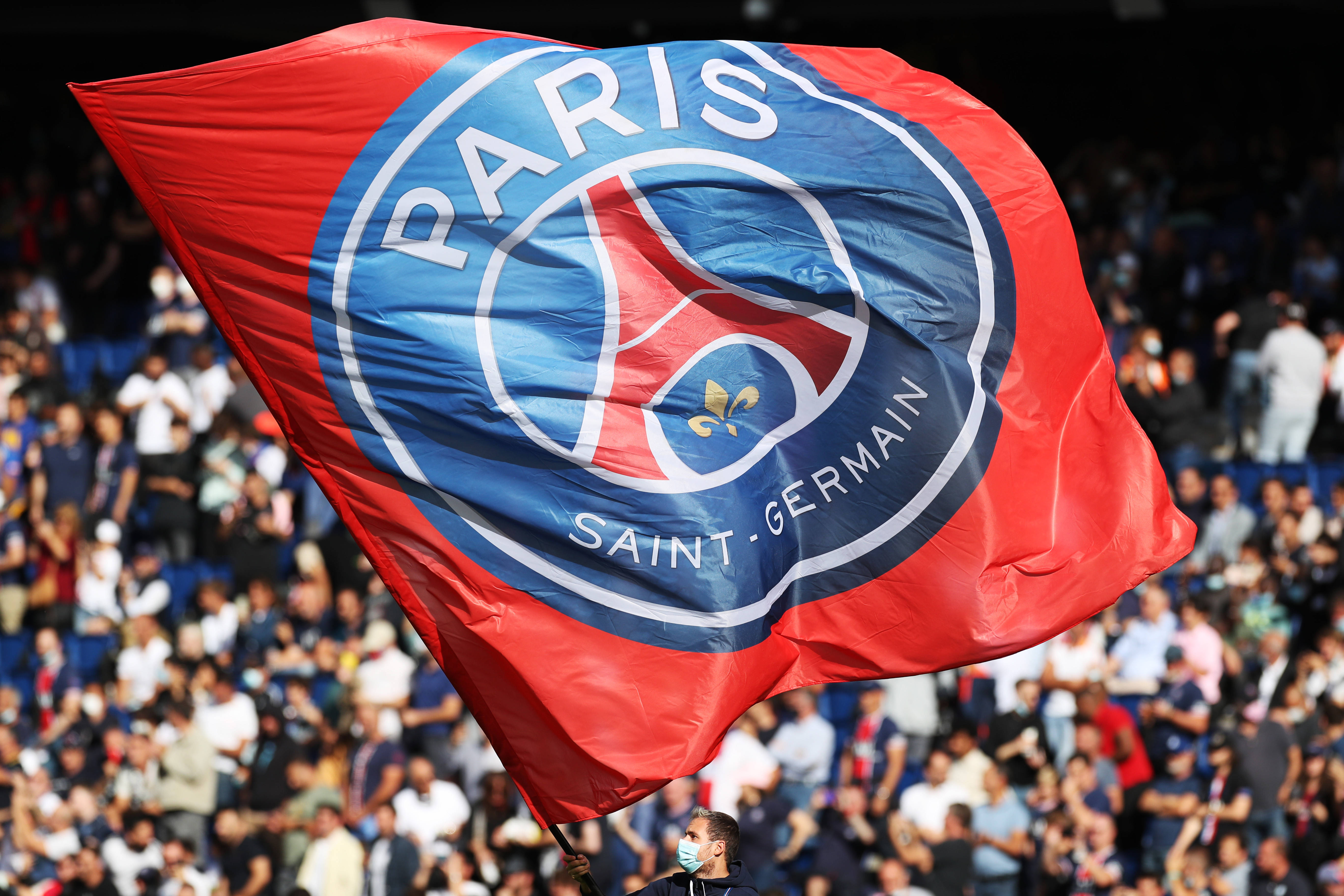 雷迪克：湖人希望东契奇尽快回归，但目前没有确切归队日期