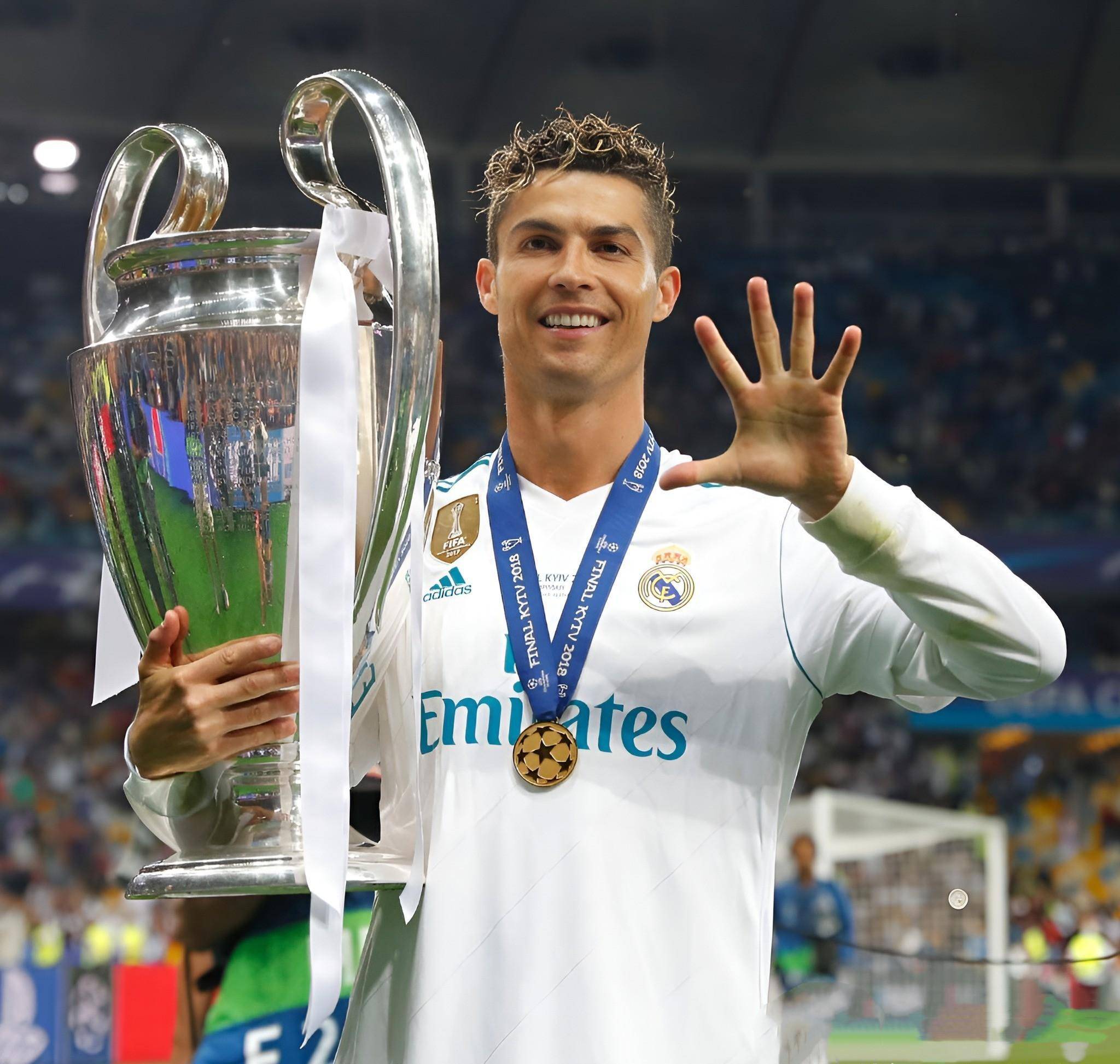 中超：上海海港主场4-1击败深圳队（中超：上海海港主场4比1力克深圳队）