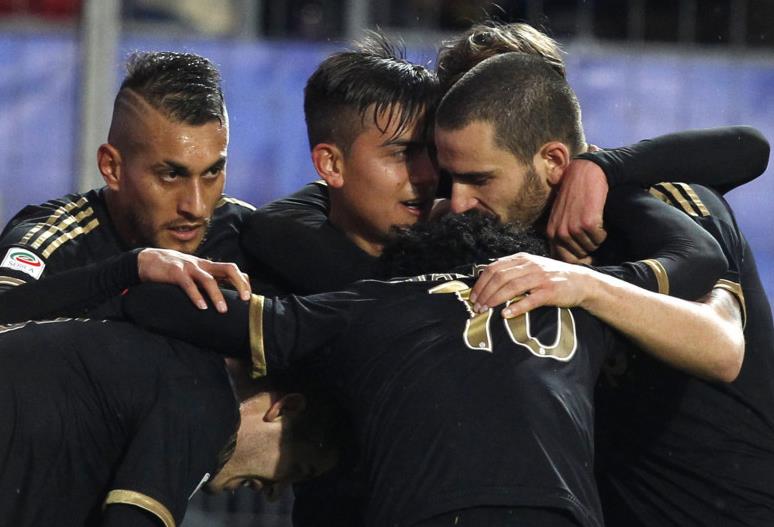 申花官方庆生海报出现低级翻译错误，将32nd写成32th