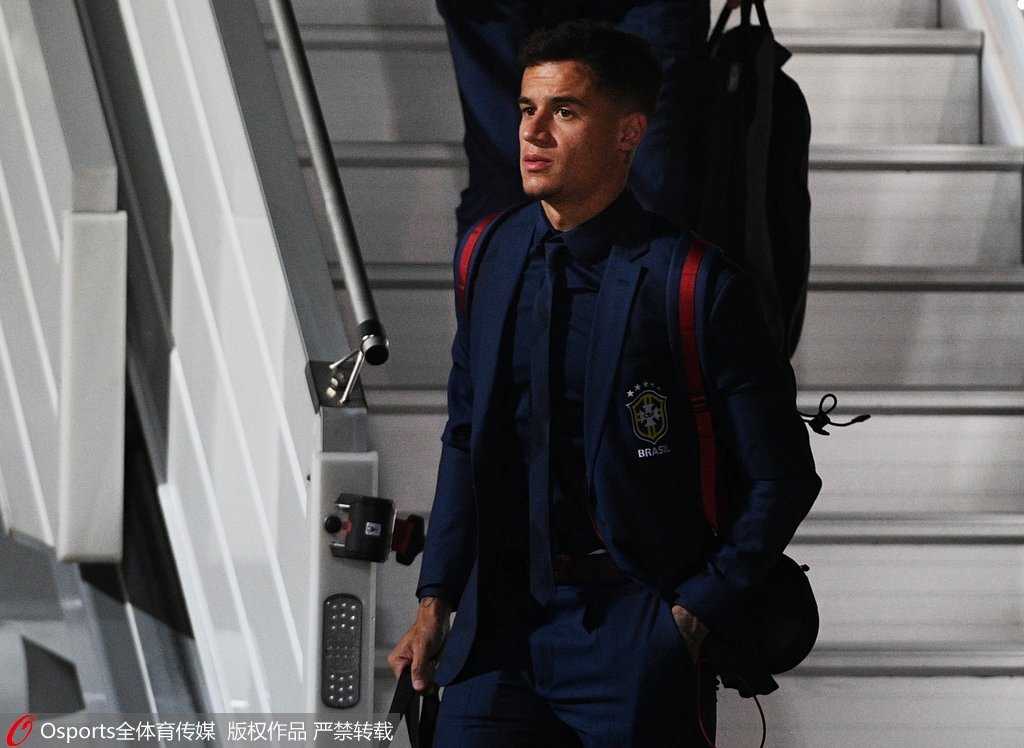 欧冠赛场精彩瞬间：巴萨2-1战胜尤文图斯,（欧冠高光时刻：巴萨2-1击败尤文图斯）