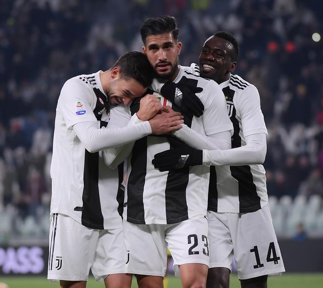 米体：那不勒斯冬窗急需补腰，已联系曼联询问引进梅努可行性