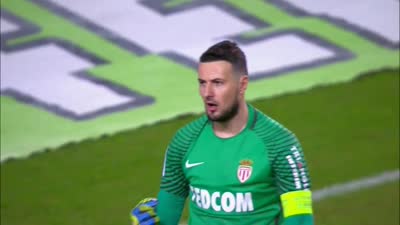 阿德巴约：卡拉格不尊重萨拉赫，他只是幸运出生在利物浦（阿德巴约批卡拉格不尊重萨拉赫：他不过是个生在利物浦的幸运儿）