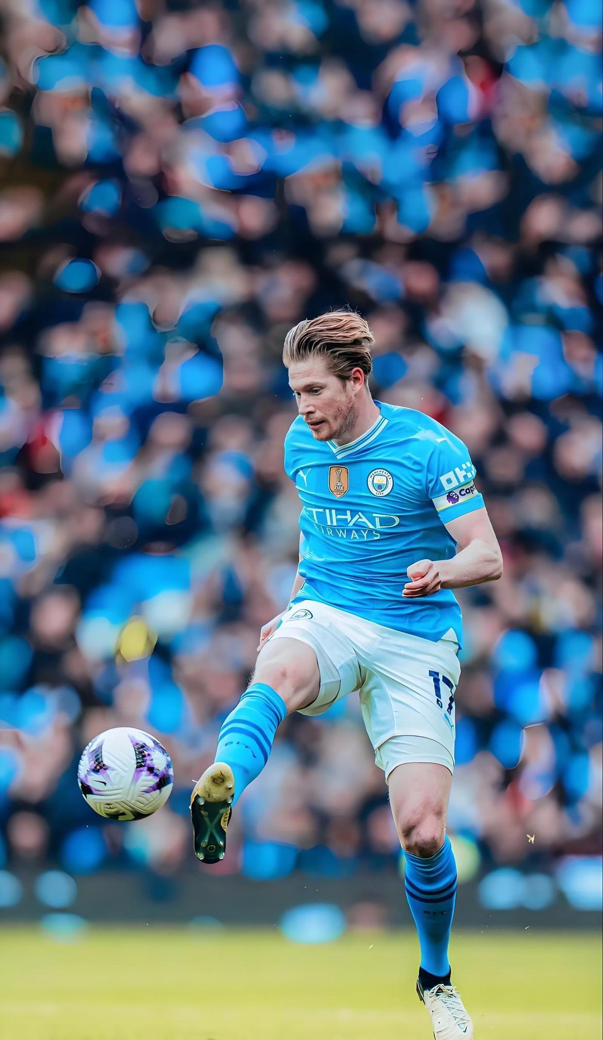 邮报：多次遭遇误判，曼联要找裁判主管韦伯进行谈判（邮报：因屡遭误判，曼联拟与裁判主管韦伯会谈）