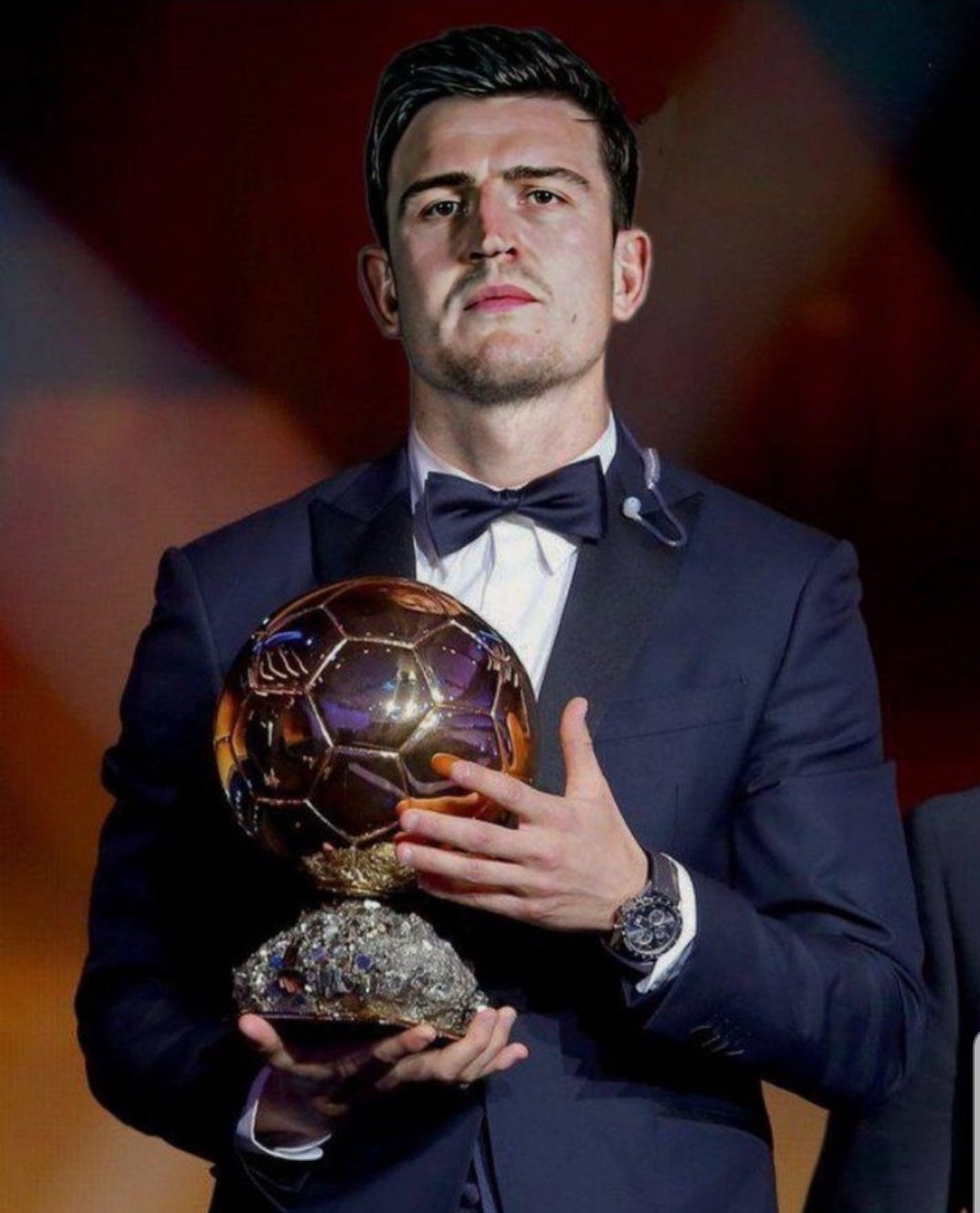 莱万：现在最好不要谈论亚马尔；合同的事我不着急