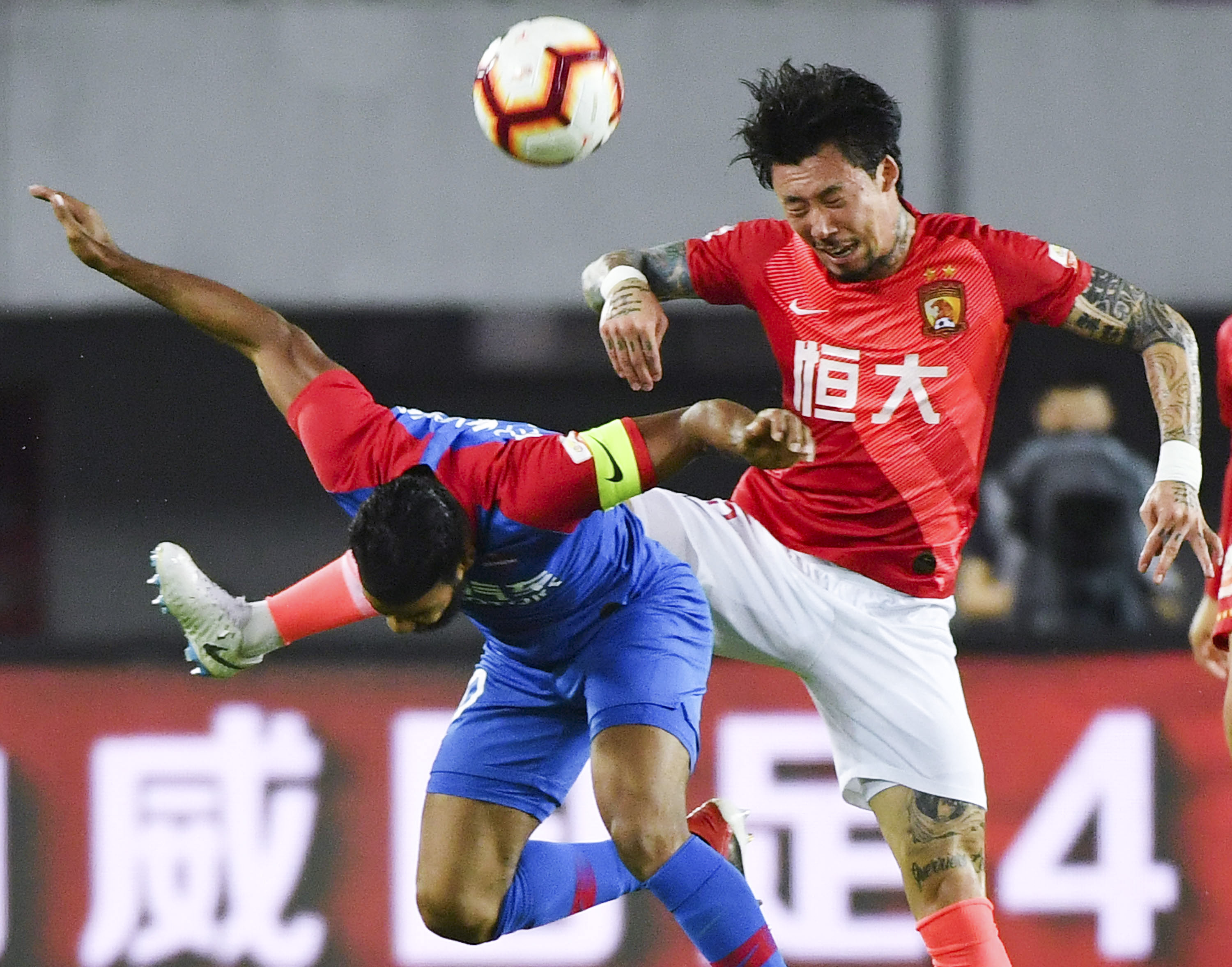 于根伟：收官战踢申花没压力，他们第二阵容可能也强于津门虎（于根伟：末轮战申花无压力，申花二阵或仍强于津门虎）