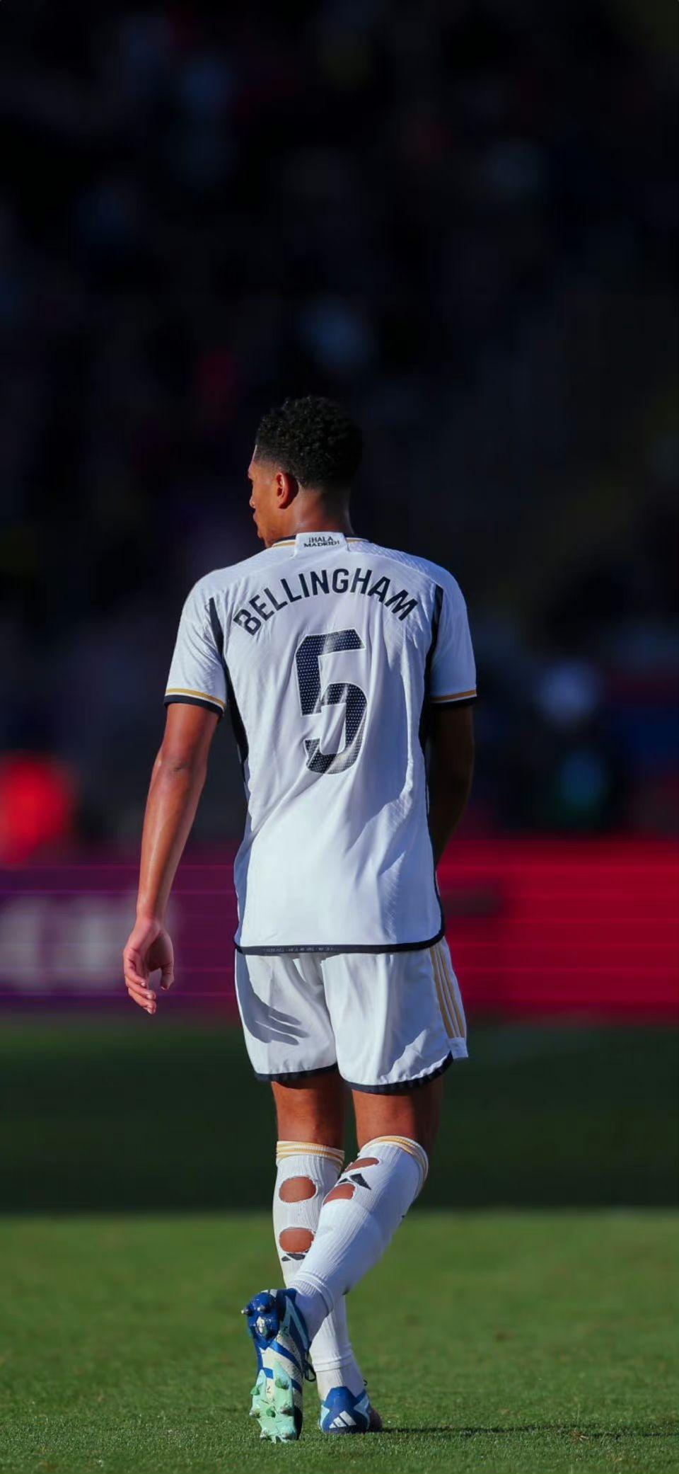 利物浦主席：维尔茨是非凡天才，他有望让我们未来见证金球奖（利物浦主席盛赞维尔茨：天赋非凡，未来有望冲击金球奖）