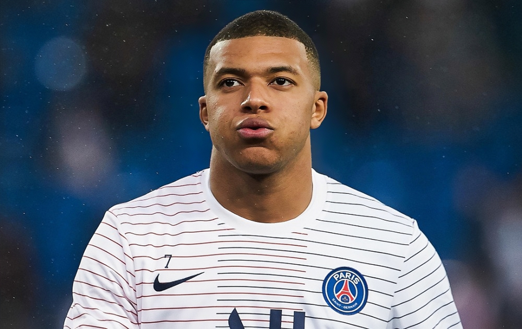 绿茵场上的百年世仇，皇马与巴萨，一场足球背后的政治战争（皇马与巴萨：百年宿敌，球场之外的政治角力）